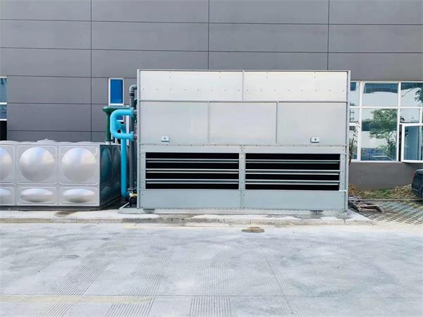 使用閉式冷卻塔比開式冷卻塔更節(jié)能和節(jié)省費用嗎？